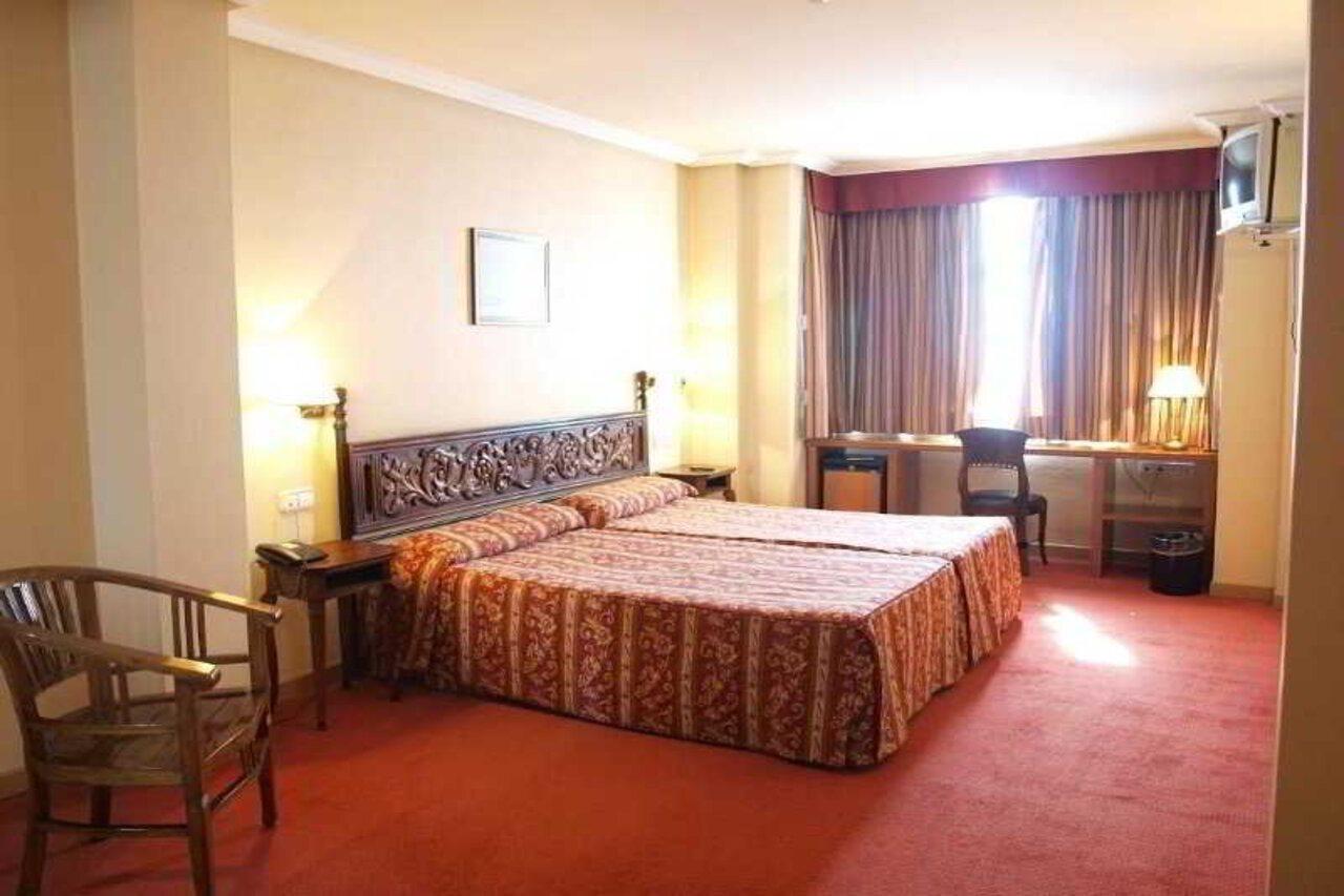 Hotel Don Luis Madrid Room photo