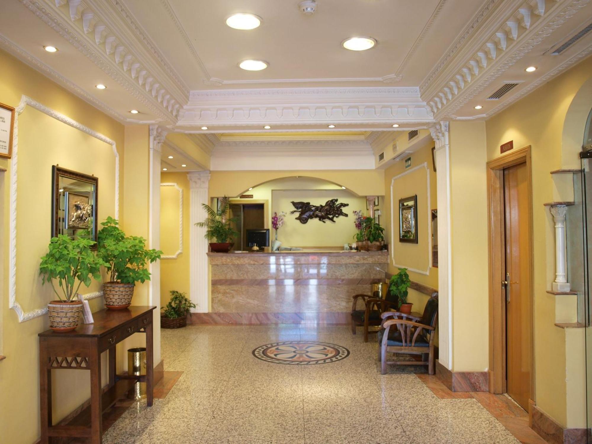 Hotel Don Luis Madrid Exterior photo